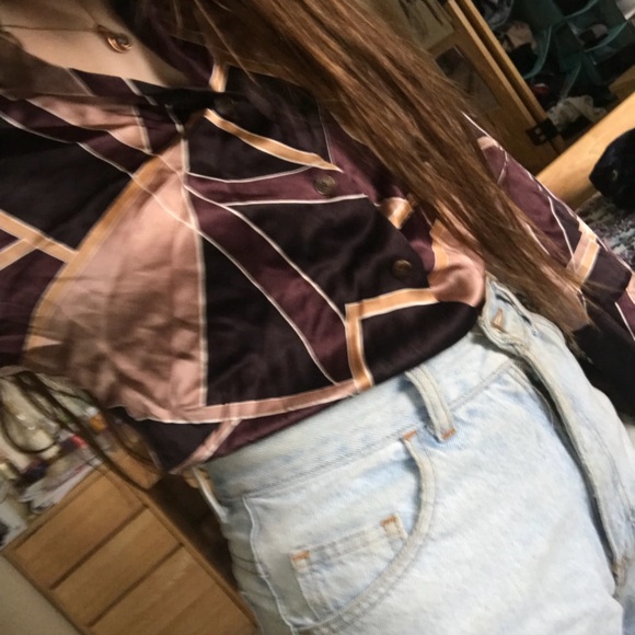 button up - Picture 2 of 3